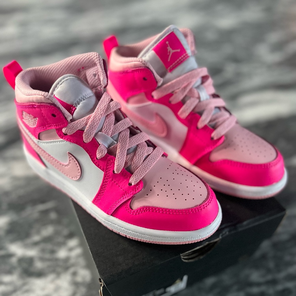 Nike Jordan 1 Mid (13c) 💞